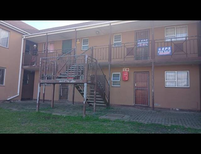 2 BEDROOM APARTMENT FOR SALE IN SCENERY PARK